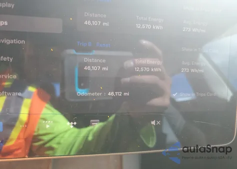 2022 Tesla Model 3 z USA, uszkodzony, nr VIN 5YJ3E1EB8NF183994